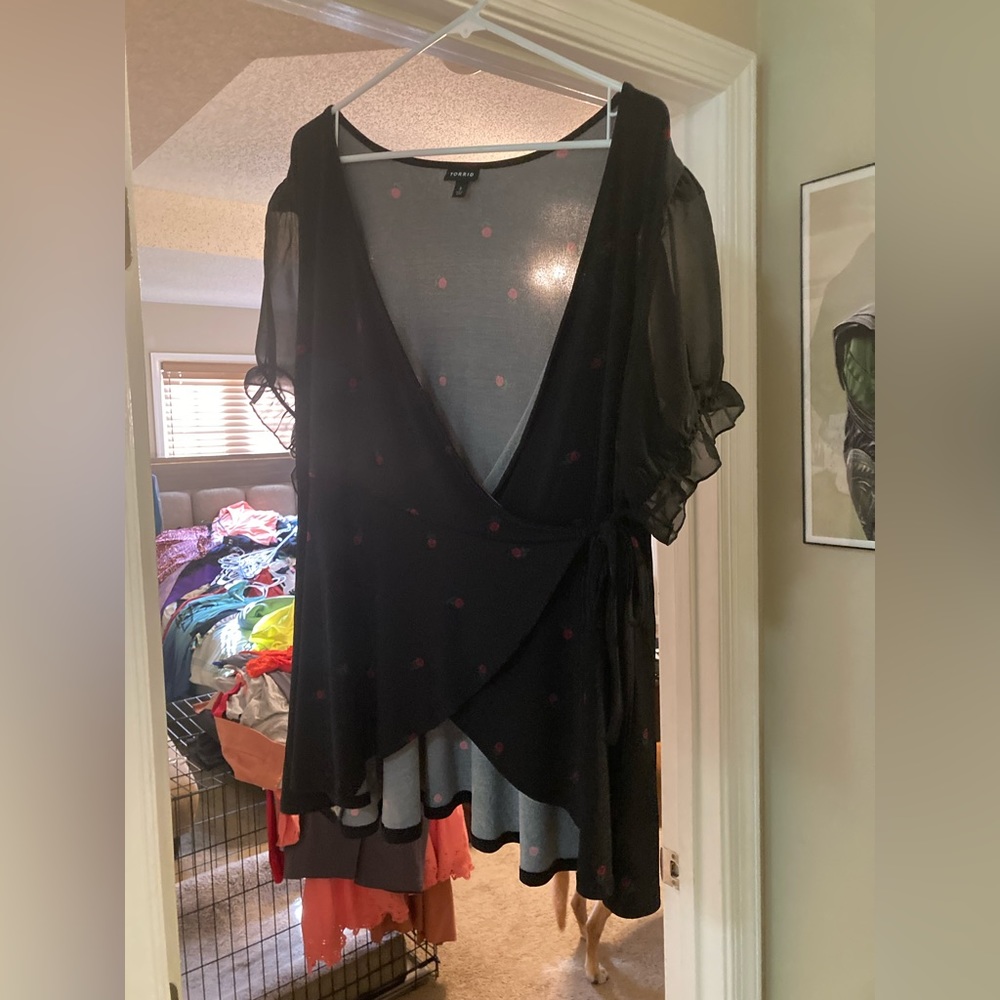 NWOT 3X Torrid Blouse